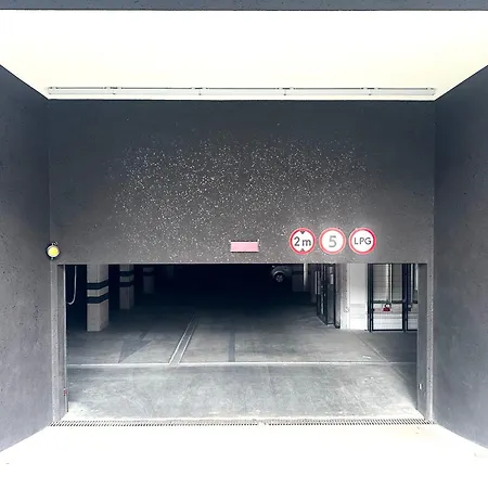 Mieszczanska 10 - Park - Parking&lift